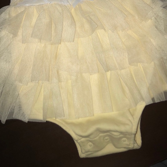 Yellow Dress - Picture 4 of 5